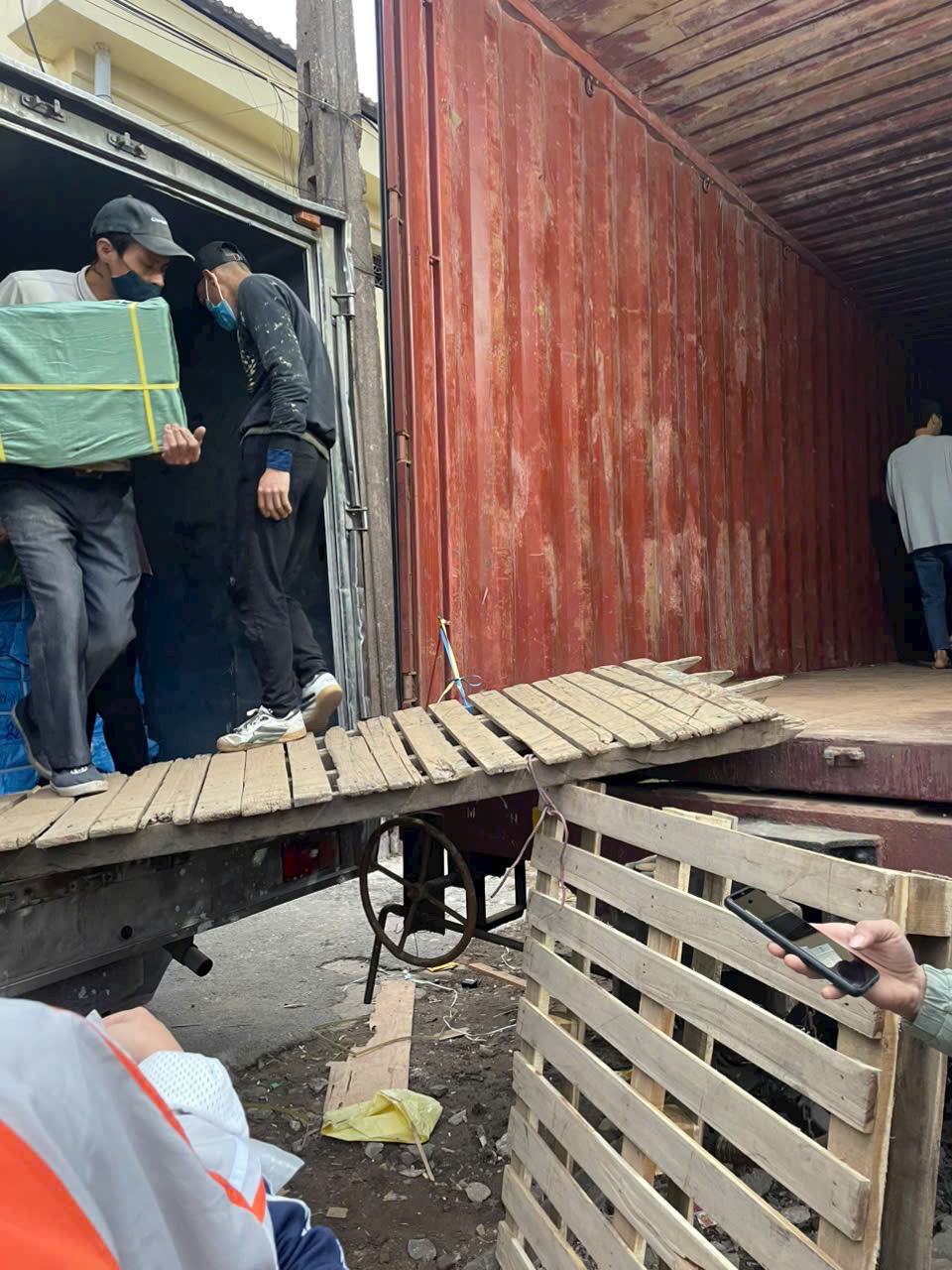 Chuyển nhà bắc nam 2026 bằng tàu hỏa